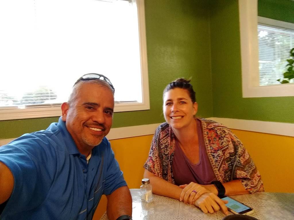 El Jalapeño | restaurant | 1116 N Brooks St, Brazoria, TX 77422, USA | 9792481894 OR +1 979-248-1894