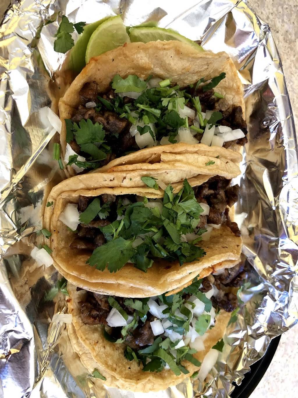 Más amigos | restaurant | 705 N Neil St, Champaign, IL 61822, USA | 2176070499 OR +1 217-607-0499