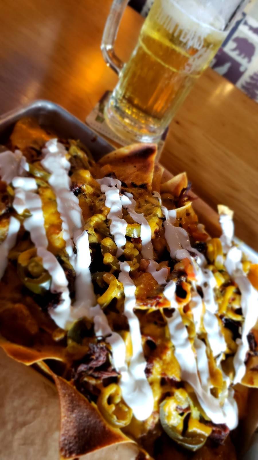 Twin Peaks Jacksonville | restaurant | 302 Western Blvd, Jacksonville, NC 28546, USA | 9104678374 OR +1 910-467-8374