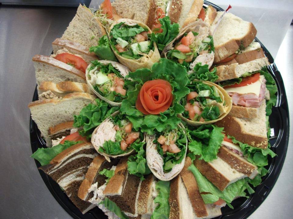 Heidis Brooklyn Deli | restaurant | 415 Philbrook Ave, South Portland, ME 04106, USA | 2077734800 OR +1 207-773-4800