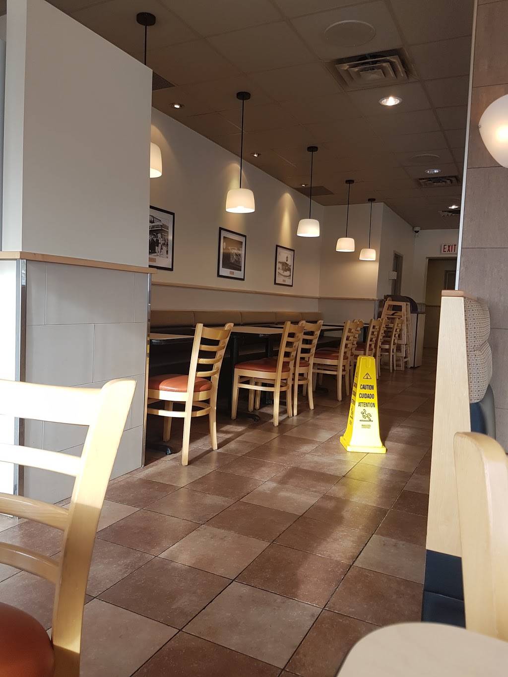 Dairy Queen Grill & Chill | restaurant | 74 Dundas St E, Belleville, ON K8N 1C1, Canada | 6139688959 OR +1 613-968-8959