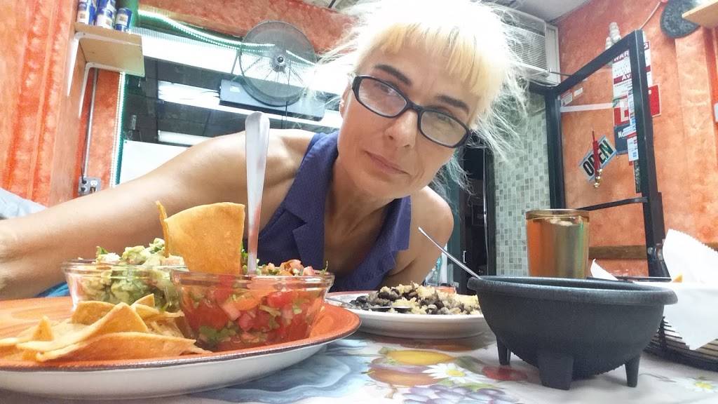 El Acatlan | restaurant | 2132 Cruger Ave, Bronx, NY 10462, USA | 7182392228 OR +1 718-239-2228