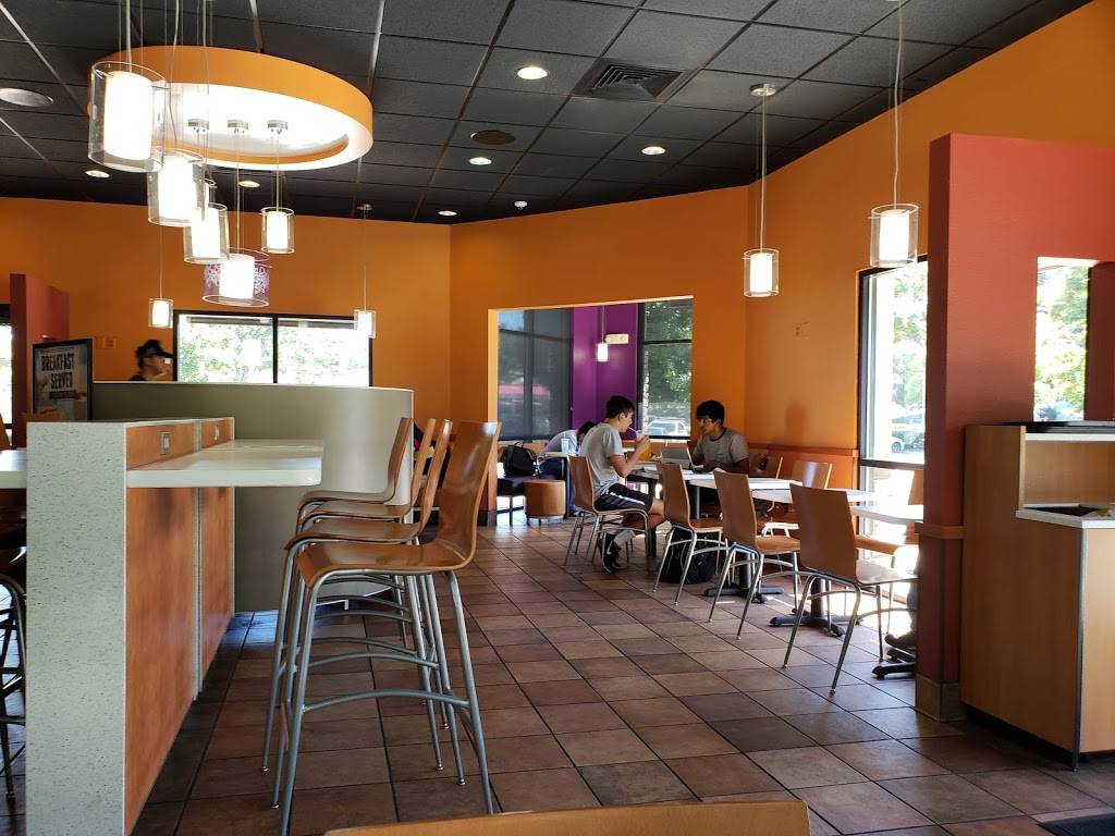 Taco Bell | meal takeaway | 4101 Campus Dr, Irvine, CA 92612, USA | 9497258348 OR +1 949-725-8348