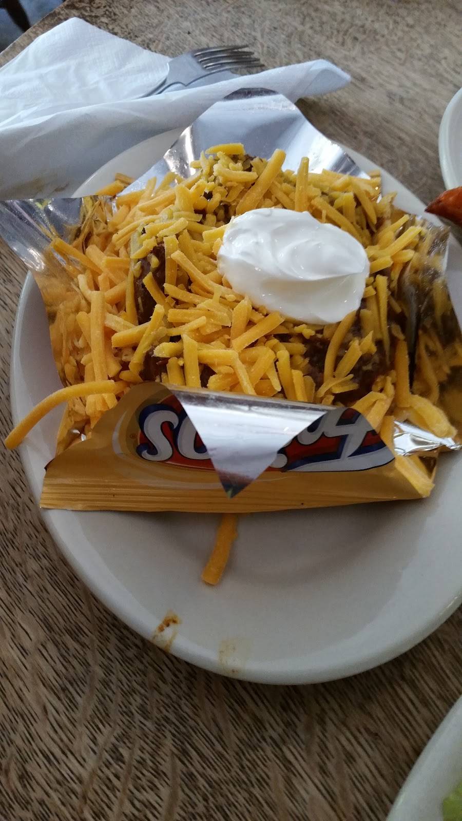 Phoenix Saloon | restaurant | 193 W San Antonio St, New Braunfels, TX 78130, USA | 8306431400 OR +1 830-643-1400