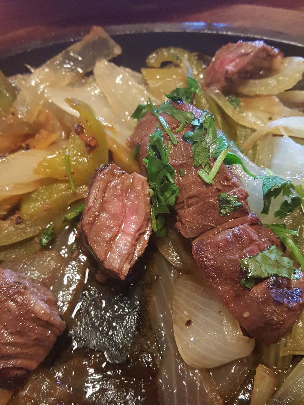 Los Tios Grill | restaurant | 201 Harrison St SE, Leesburg, VA 20175, USA | 5712913652 OR +1 571-291-3652