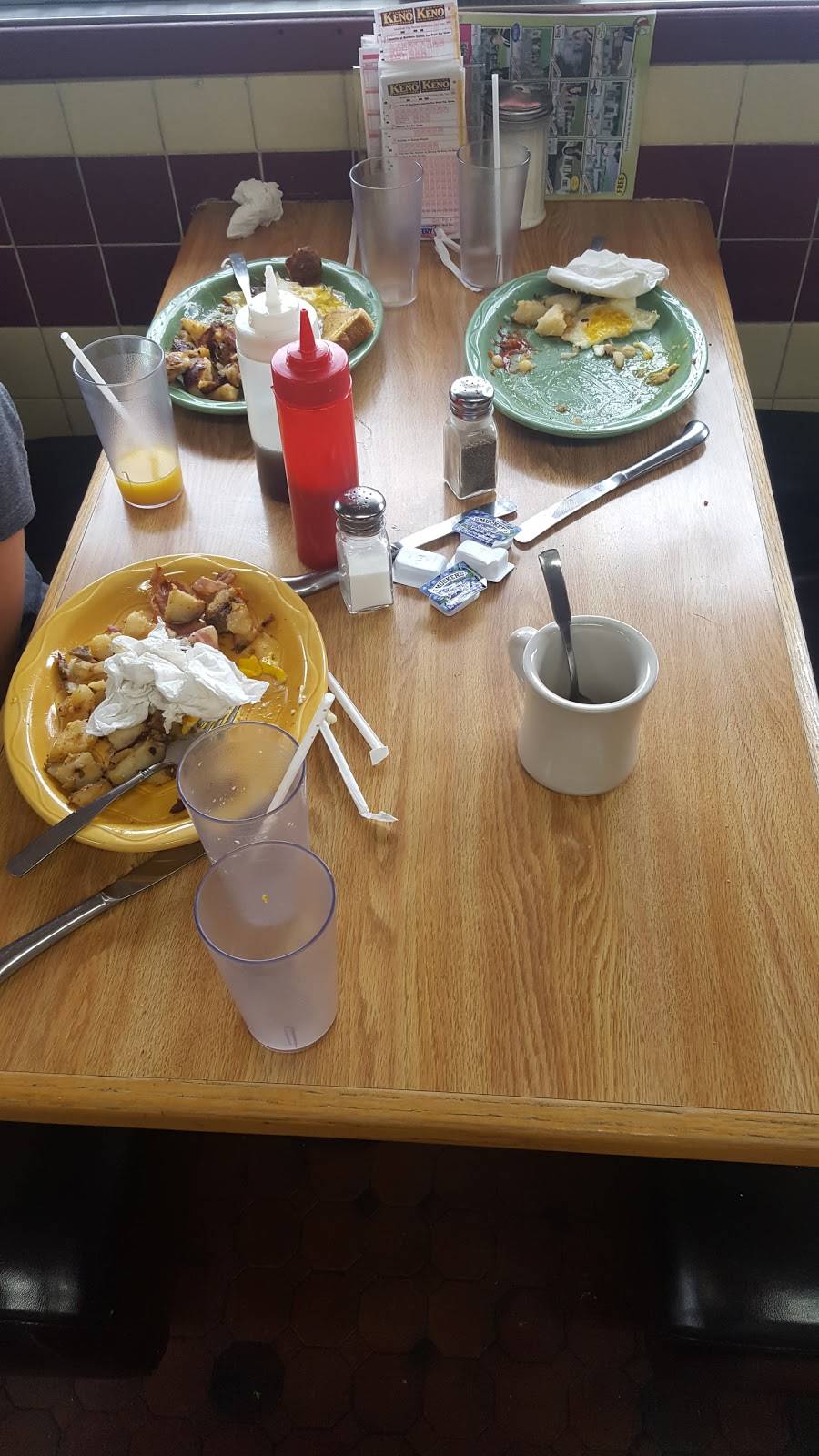 Charlies Diner | restaurant | 218 Union St, West Springfield, MA 01089, USA | 4137338551 OR +1 413-733-8551