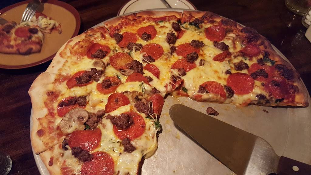 Carusos Restaurant | restaurant | 2435 N 200 W, Angola, IN 46703, USA | 2608332617 OR +1 260-833-2617