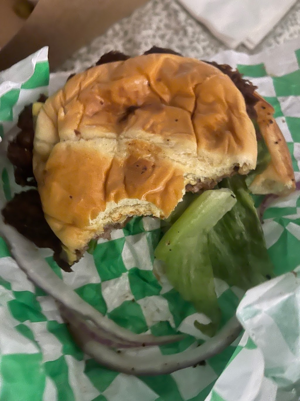 PROPER BURGER Downtown | restaurant | 9 E Garden St, Pensacola, FL 32501, USA | 8507120312 OR +1 850-712-0312