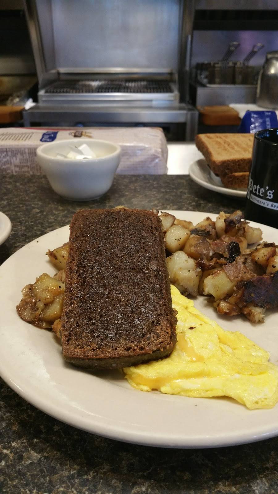 Petes Grille | restaurant | 3130 Greenmount Ave, Baltimore, MD 21218, USA | 4104677698 OR +1 410-467-7698