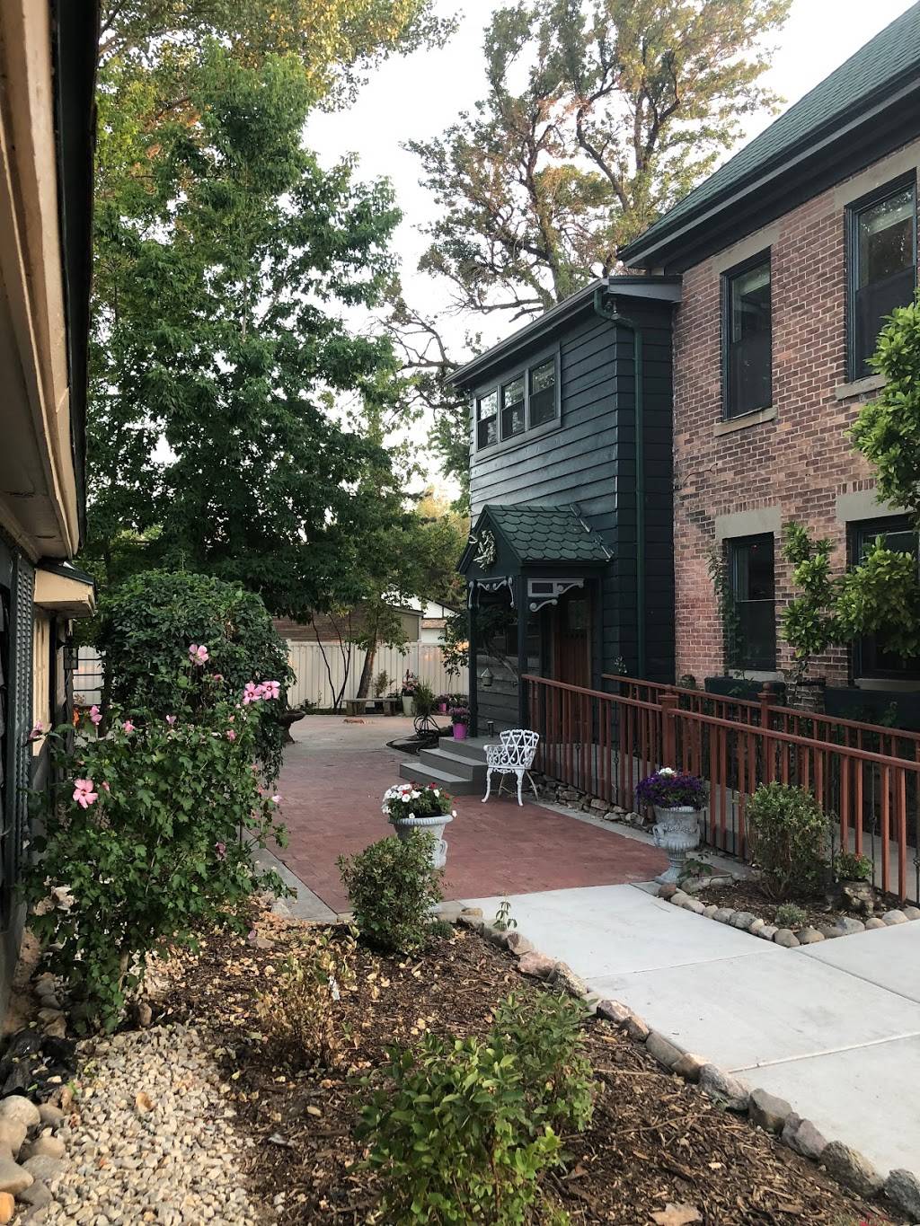 Chestnut Pines | restaurant | 12825 S Fort St, Draper, UT 84020, USA | 3857871078 OR +1 385-787-1078