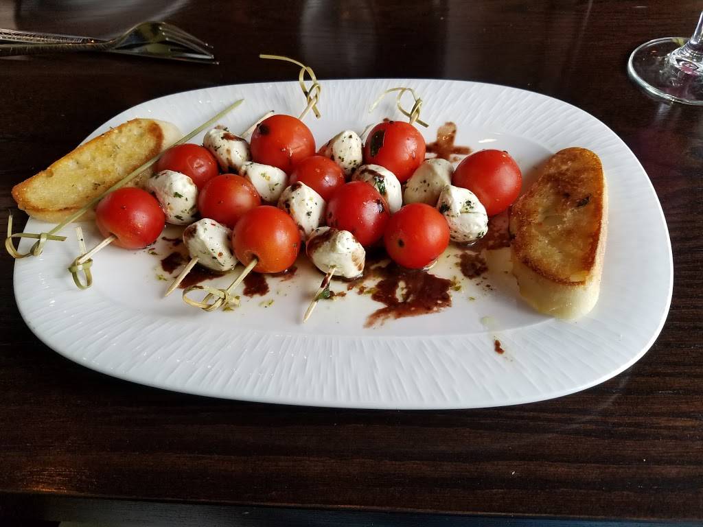 Cherry Creek Grill | restaurant | 1850 W Ridgeway Ave #5, Waterloo, IA 50701, USA | 3192749589 OR +1 319-274-9589