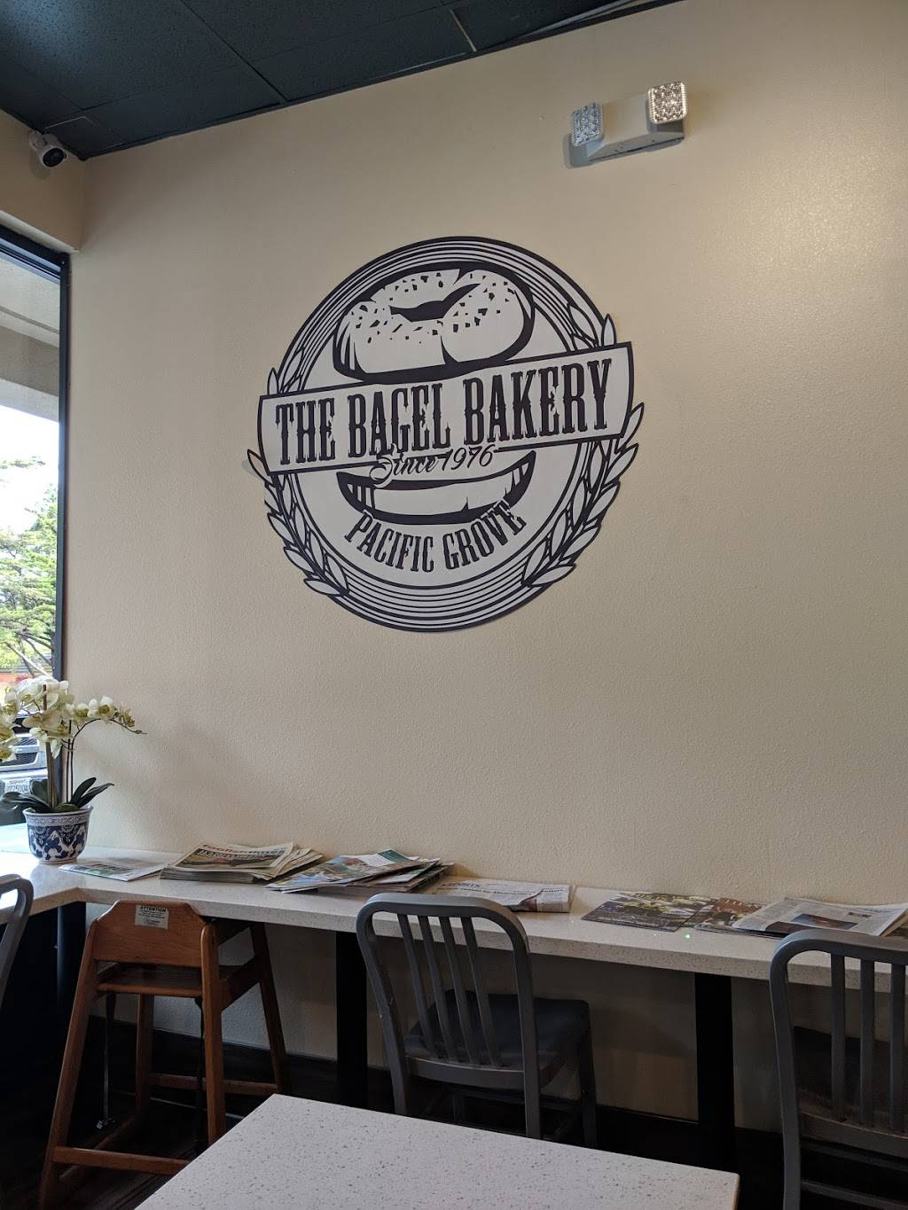 The Bagel Bakery | restaurant | 130 Country Club Gate Center, Pacific Grove, CA 93950, USA | 8316496272 OR +1 831-649-6272