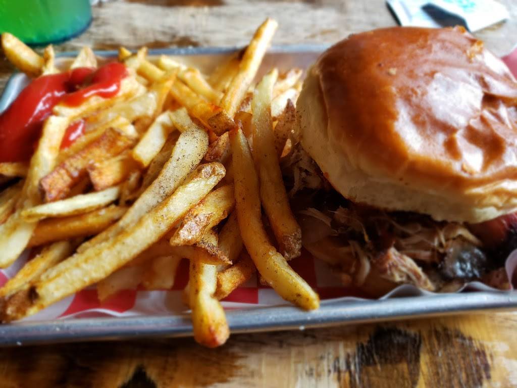 Pops BBQ | restaurant | 130 N Dubuque St, Iowa City, IA 52245, USA | 3193547677 OR +1 319-354-7677