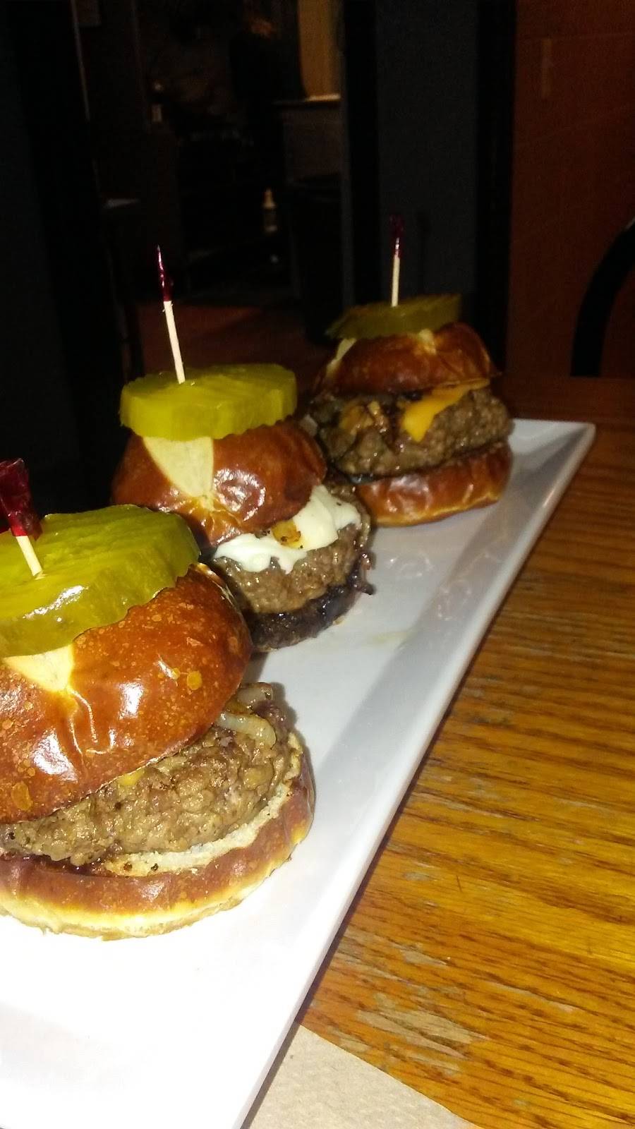 Dawg House Bar & Grill | restaurant | 21350 Van Born Rd, Dearborn Heights, MI 48125, USA | 3132746066 OR +1 313-274-6066