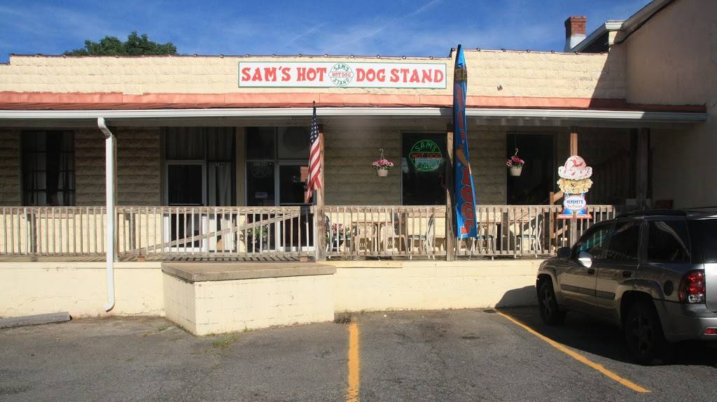 Sams Hot Dog Stand Treys Restaurant | meal takeaway | 5786 a Three Notched Rd, Crozet, VA 22932, USA | 4342828705 OR +1 434-282-8705