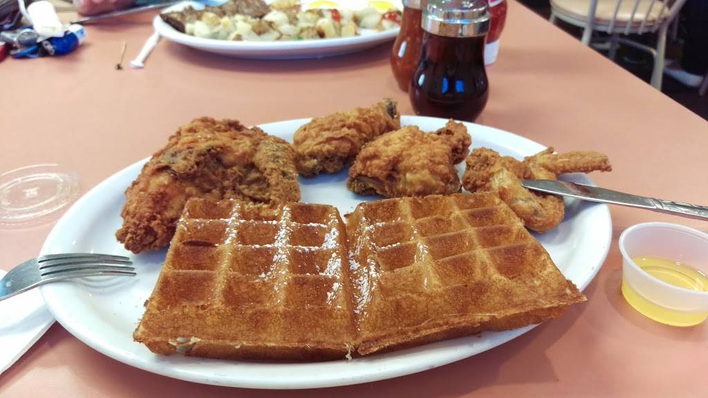 Hungry Fox | restaurant | 4442, 13359 Sherman Way, North Hollywood, CA 91605, USA | 8187657111 OR +1 818-765-7111