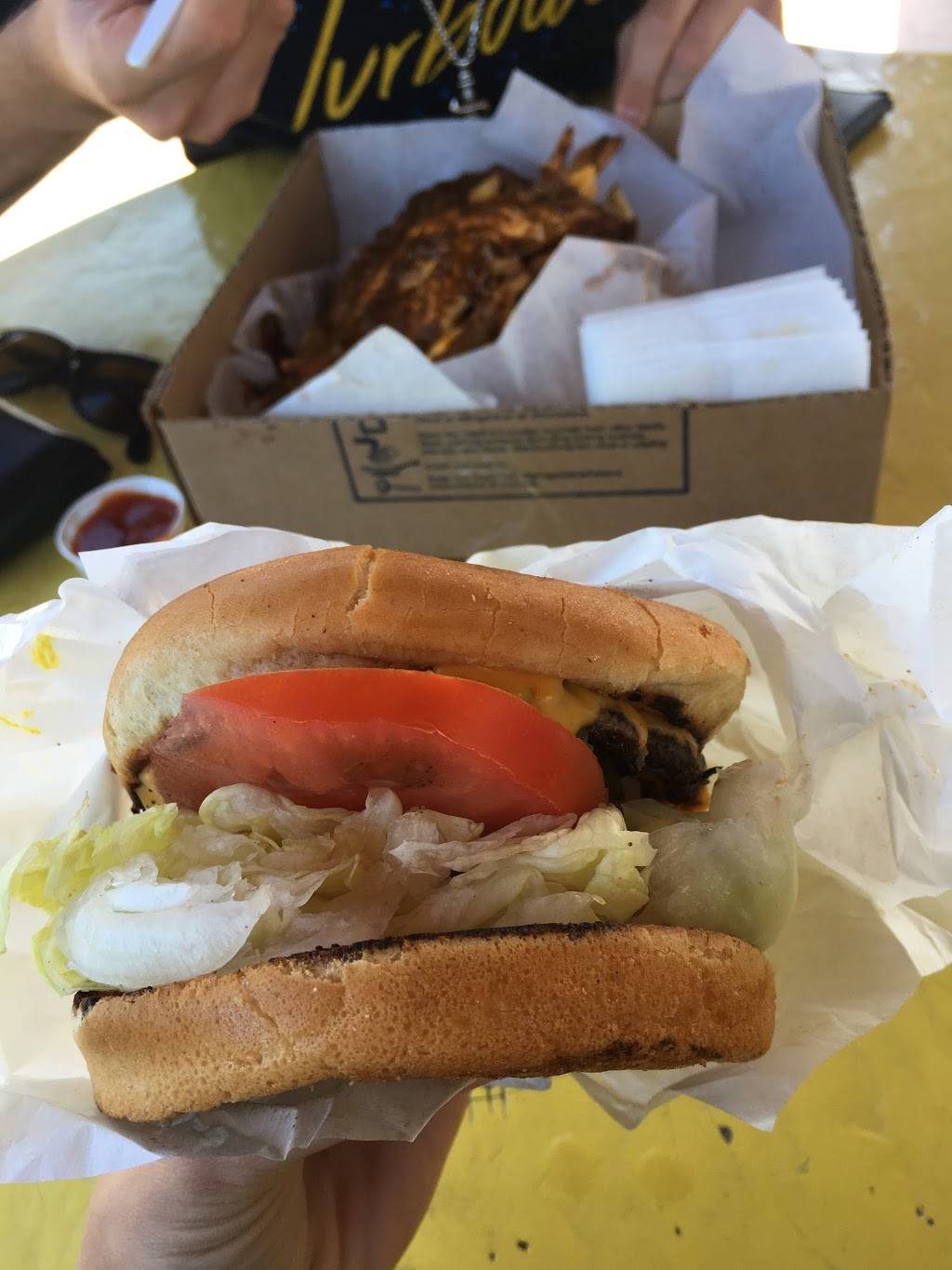 Capitol Burgers | restaurant | 4301 Pico Blvd, Los Angeles, CA 90019, USA | 3239360366 OR +1 323-936-0366