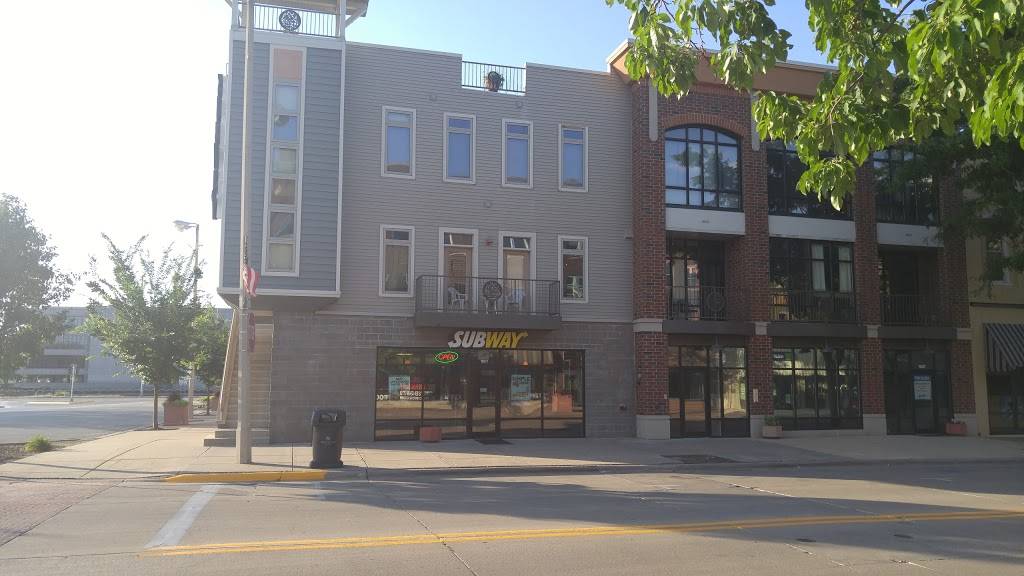 Subway | restaurant | 1601 2nd Ave, Rock Island, IL 61201, USA | 3097949330 OR +1 309-794-9330