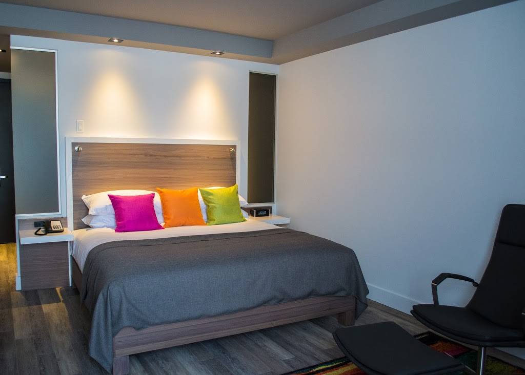 Hotel V | restaurant | 585 Boulevard de la Gappe, Gatineau, QC J8T 8N7, Canada | 8192438586 OR +1 819-243-8586