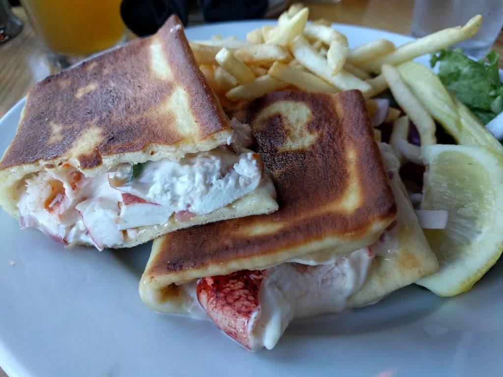 Boathouse Bistro Tapas Bar & Restaurant | restaurant | 12 By-Way, Boothbay Harbor, ME 04538, USA | 2076330400 OR +1 207-633-0400