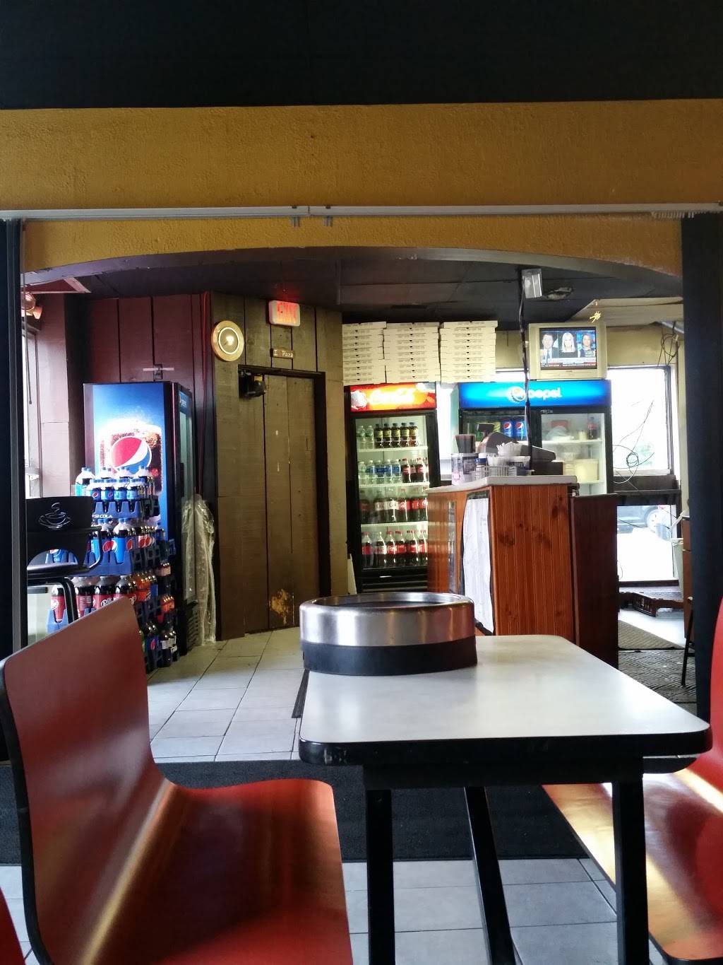 Wallys Pizza & Subs | restaurant | 39 Goundry St, North Tonawanda, NY 14120, USA | 7166923800 OR +1 716-692-3800