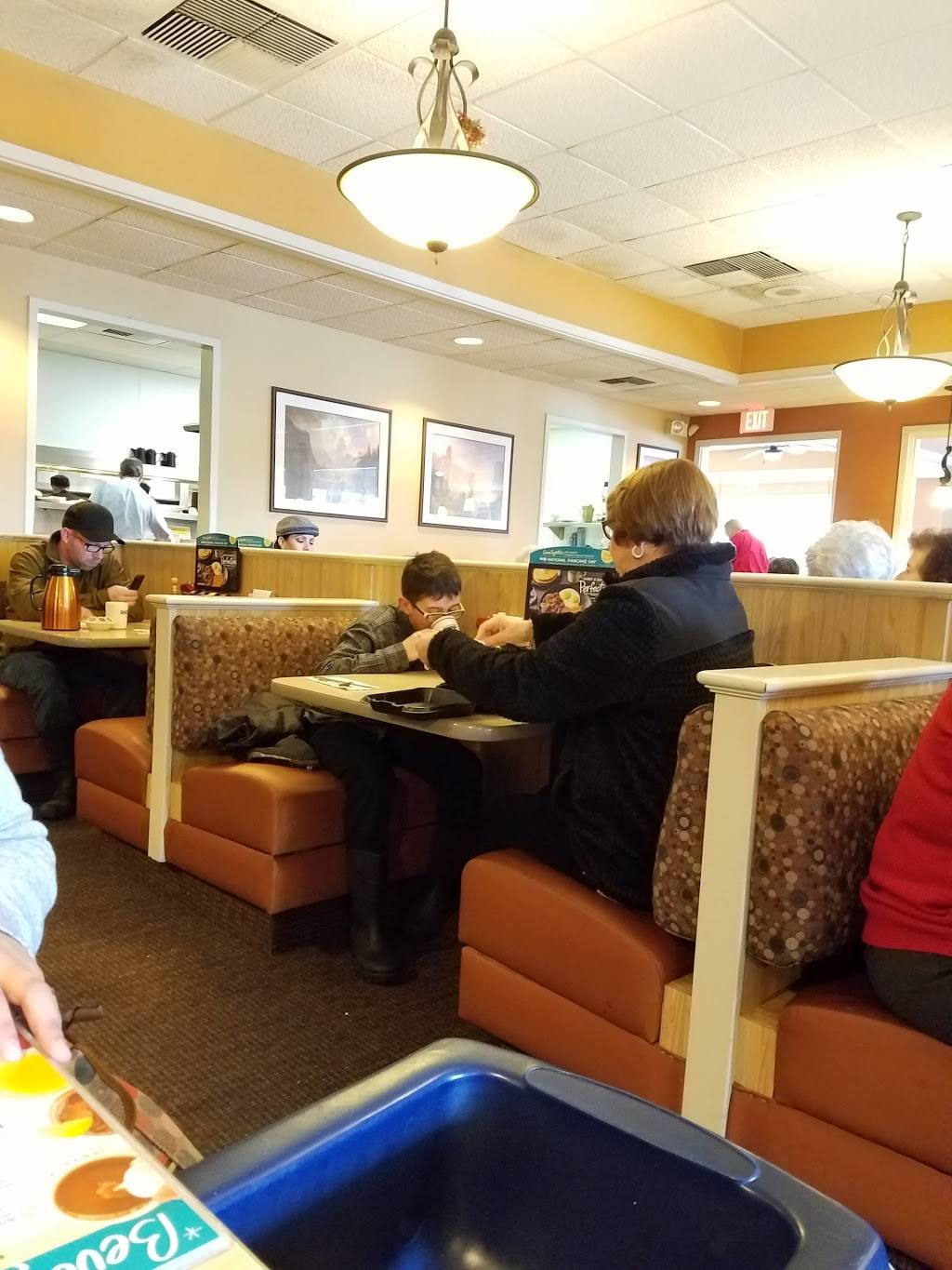 IHOP | bakery | 1625 Countryside Dr, Turlock, CA 95380, USA | 2096686793 OR +1 209-668-6793