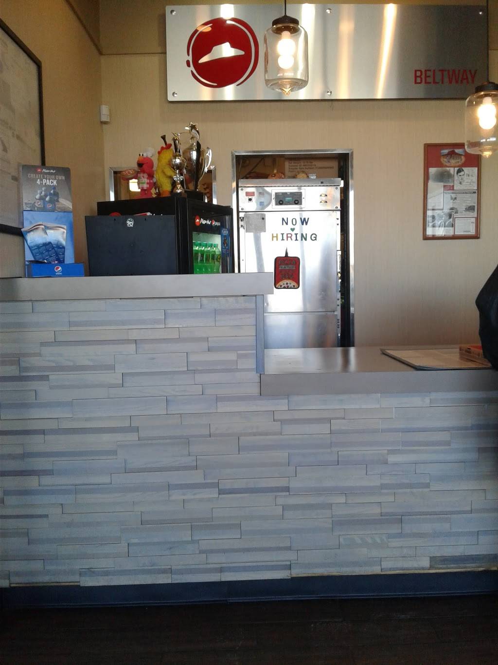 Pizza Hut | meal takeaway | 10815 Veterans Memorial Dr #1300, Houston, TX 77067, USA | 2815871792 OR +1 281-587-1792