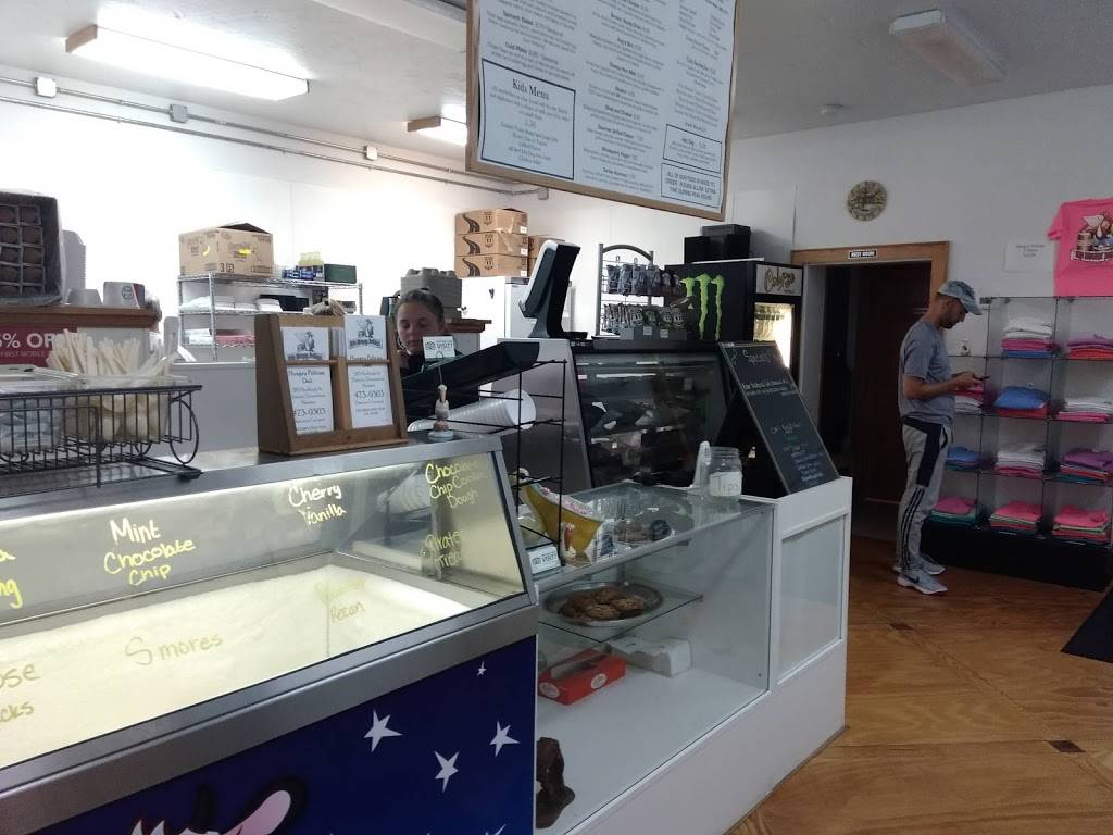 The Hungry Pelican | restaurant | 205 Budleigh St, Manteo, NC 27954, USA | 2524739303 OR +1 252-473-9303