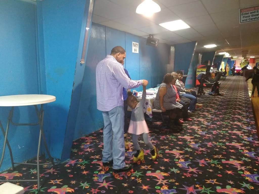 Skate Away USA | restaurant | 123 Dixie Dr, Greenwood, SC 29649, USA | 8642233114 OR +1 864-223-3114