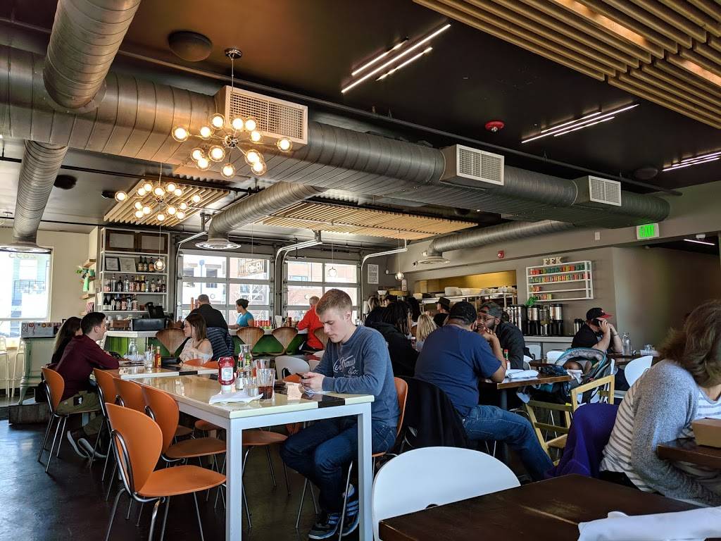 Four Friends Kitchen | restaurant | 2893 Roslyn St, Denver, CO 80238, USA | 3033888299 OR +1 303-388-8299