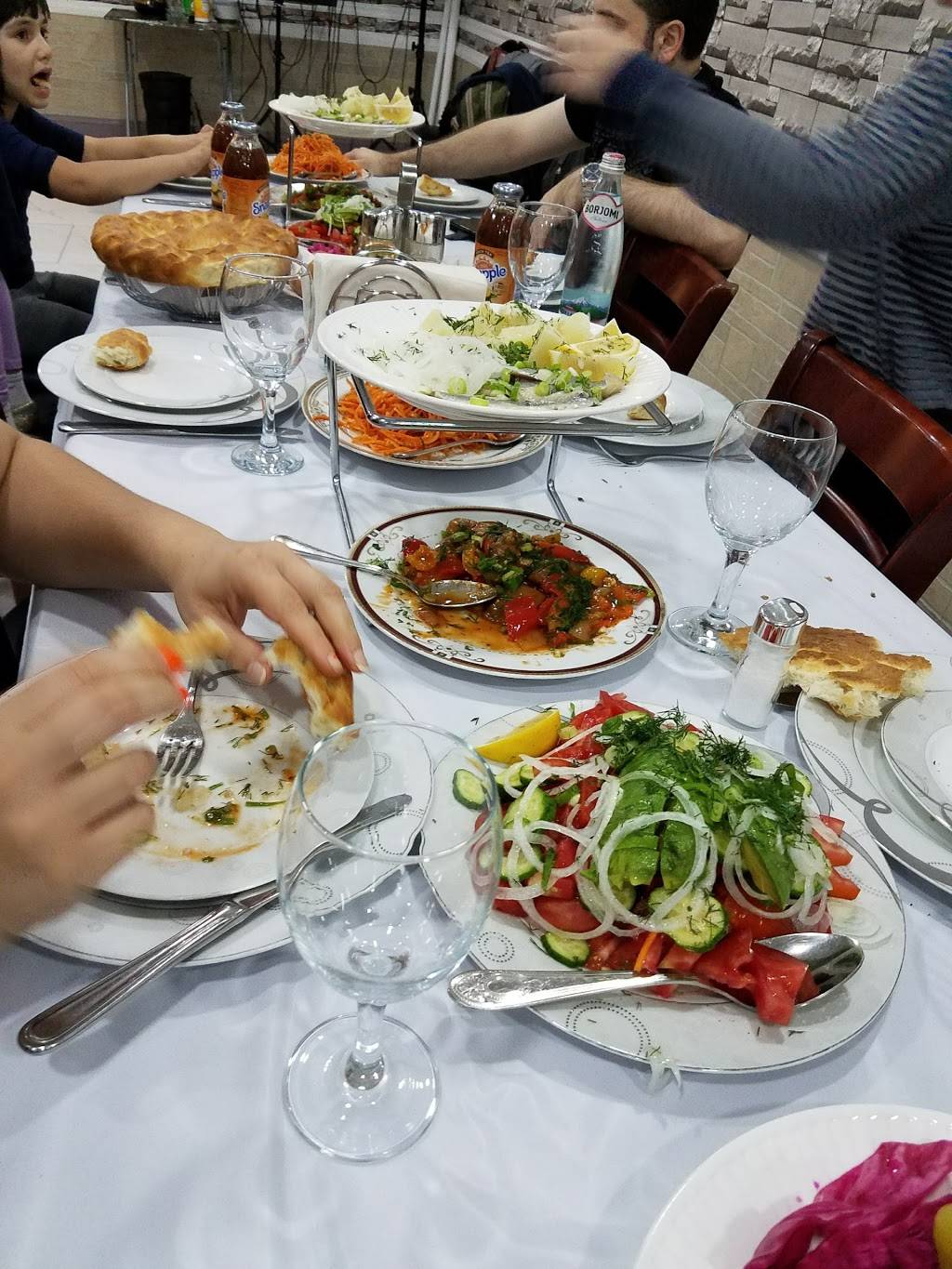 U Yuri Fergana | restaurant | 94-09 63rd Dr, Rego Park, NY 11374, USA | 7188306363 OR +1 718-830-6363