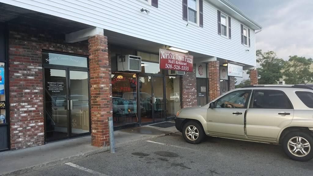 Norfolk Town Pizza | restaurant | 158 Main St, Norfolk, MA 02056, USA | 5085285355 OR +1 508-528-5355
