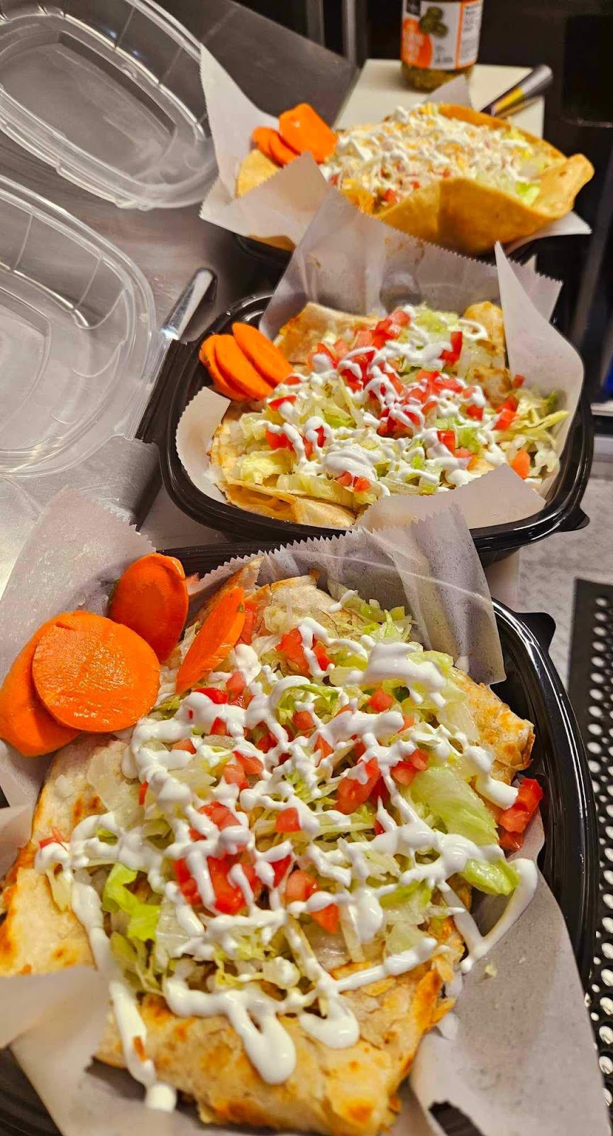 The Lemon Food Truck | restaurant | 414 S Edwards St, Independence, CA 93526, USA | 7606140084 OR +1 760-614-0084