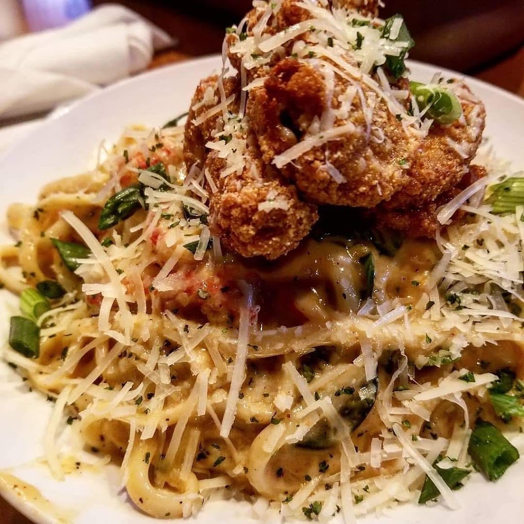 Southern Charm Bistreaux & Bar | restaurant | 2020 Belle Chasse Hwy, Gretna, LA 70056, USA | 5043027776 OR +1 504-302-7776