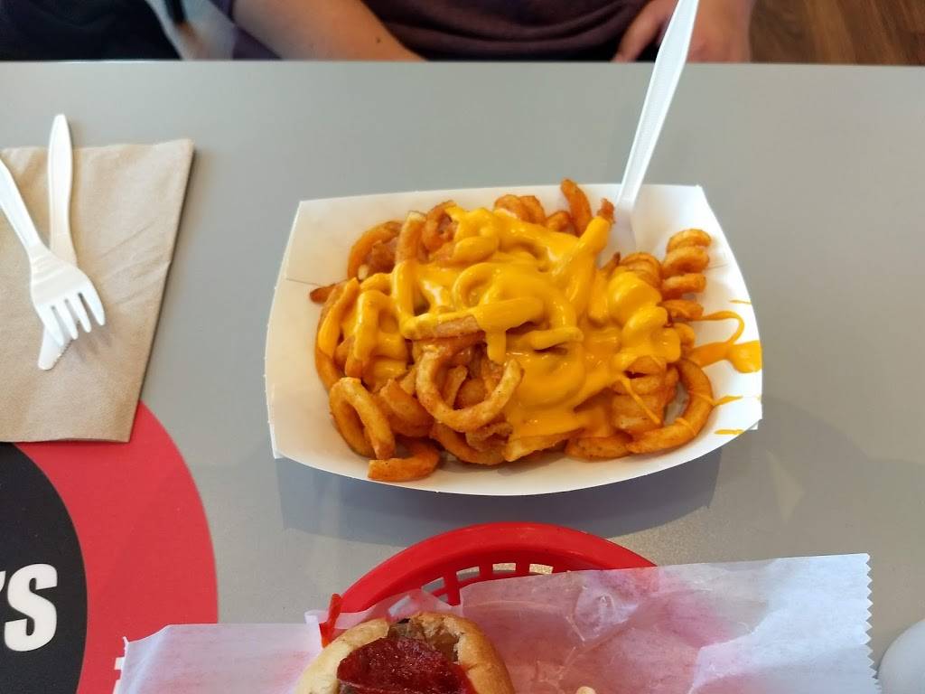 Leftys Famous Cheese Steak & Hoagies Grill | restaurant | 26587 Evergreen Rd, Southfield, MI 48076, USA | 2483277737 OR +1 248-327-7737