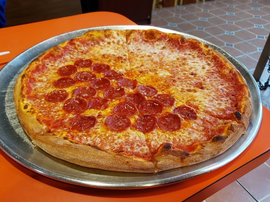 New York Pizza & Pasta | restaurant | 611 Parkway Ste B5, Gatlinburg, TN 37738, USA | 8654369300 OR +1 865-436-9300