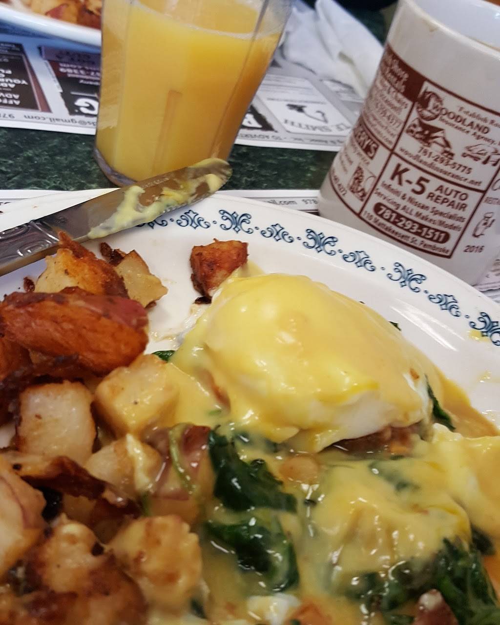 Connies Restaurant | restaurant | 270 Main St, Hanson, MA 02341, USA | 7812948988 OR +1 781-294-8988