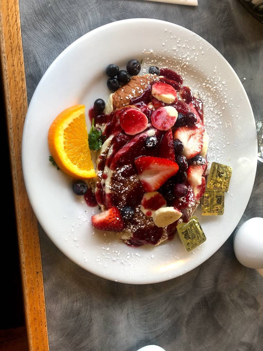 Joanies Cafe | restaurant | 405 California Ave, Palo Alto, CA 94306, USA | 6503266505 OR +1 650-326-6505