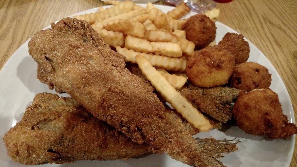 Country & Western Steak House | restaurant | 189 Extension St, Camden, TN 38320, USA | 7315843026 OR +1 731-584-3026