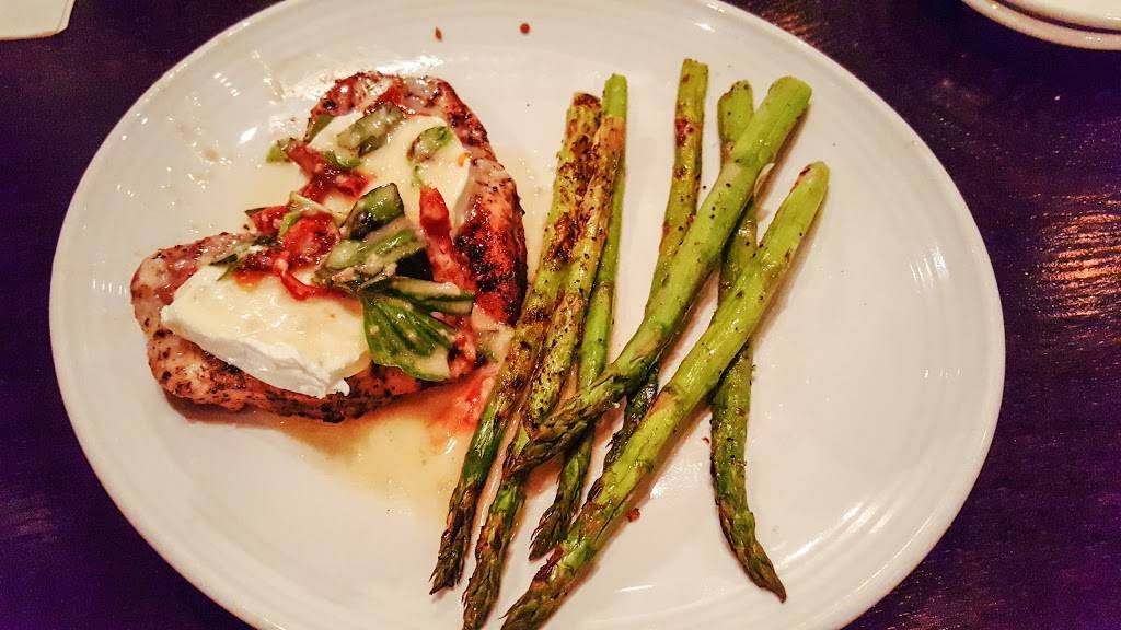 Carrabbas Italian Grill | restaurant | 2150 Northwoods Blvd #100, North Charleston, SC 29406, USA | 8438240404 OR +1 843-824-0404