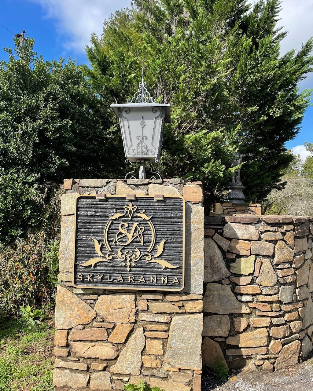 SKYLARANNA Hotel & Resort | restaurant | 2075 N Rugby Rd, Hendersonville, NC 28791, USA | 8289197777 OR +1 828-919-7777