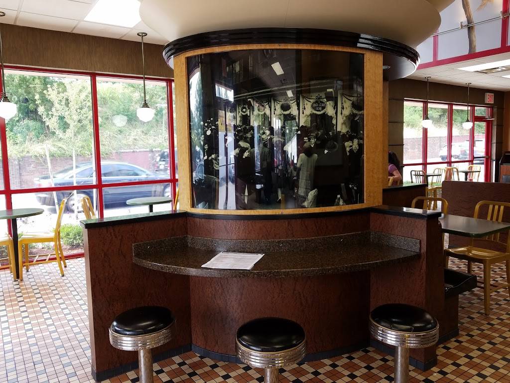 Arbys | restaurant | 175-14 Horace Harding Expy, Fresh Meadows, NY 11365, USA | 7188880444 OR +1 718-888-0444