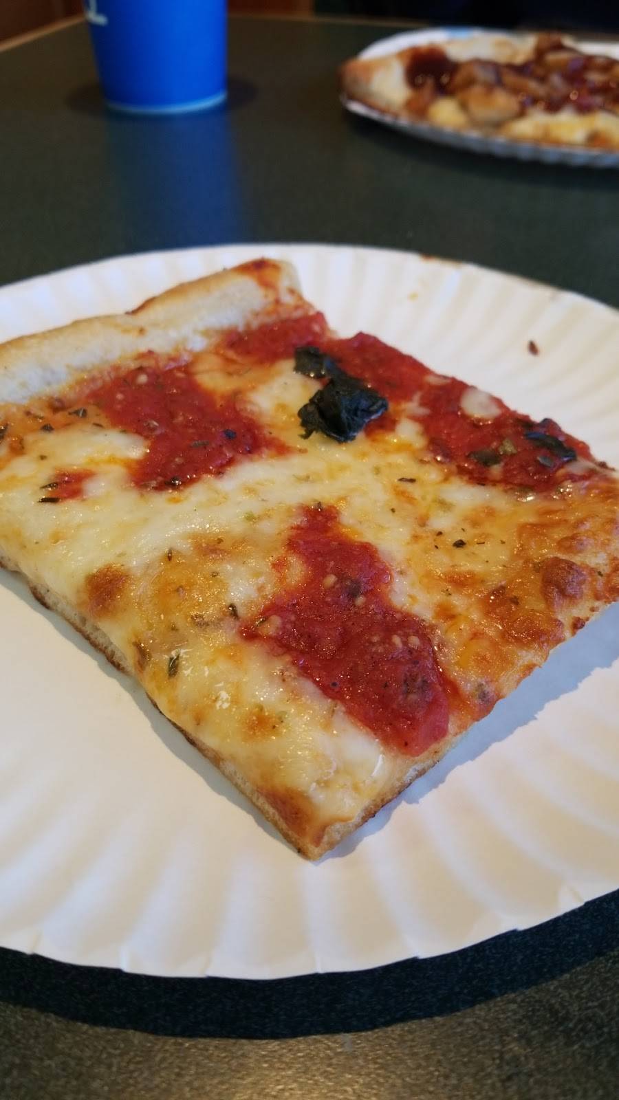 Villa Pizzare | restaurant | 406 S Service Rd, Patchogue, NY 11772, USA | 6314753205 OR +1 631-475-3205