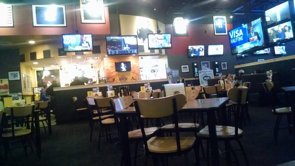 Buffalo Wild Wings | restaurant | 567 Route 211 East, Middletown, NY 10941, USA | 8456731062 OR +1 845-673-1062