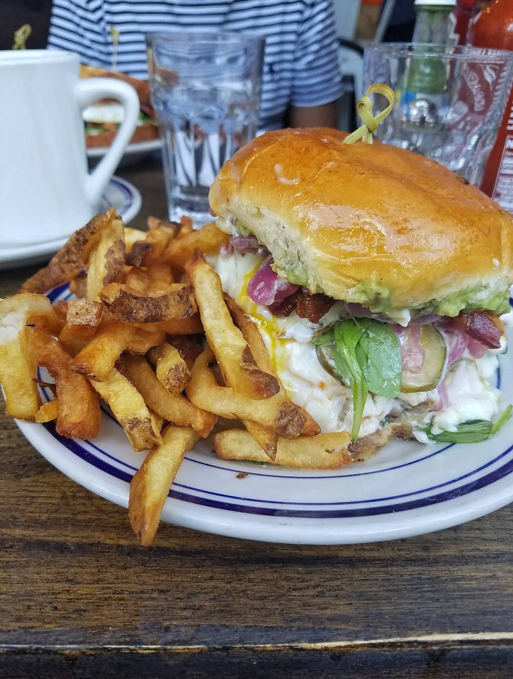 Dukes Counter | restaurant | 3000 Connecticut Ave NW, Washington, DC 20008, USA | 2027334808 OR +1 202-733-4808