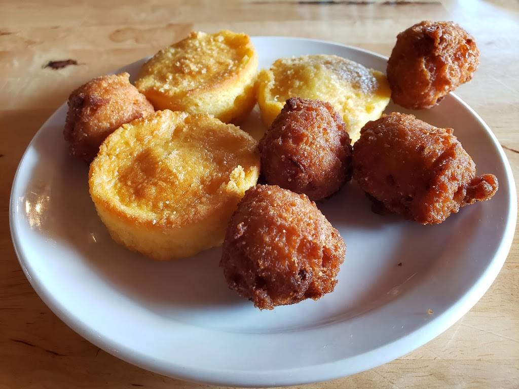 Fat Tuna Grill & Oyster House | restaurant | 1433 Richmond Rd, Williamsburg, VA 23185, USA | 7579032811 OR +1 757-903-2811