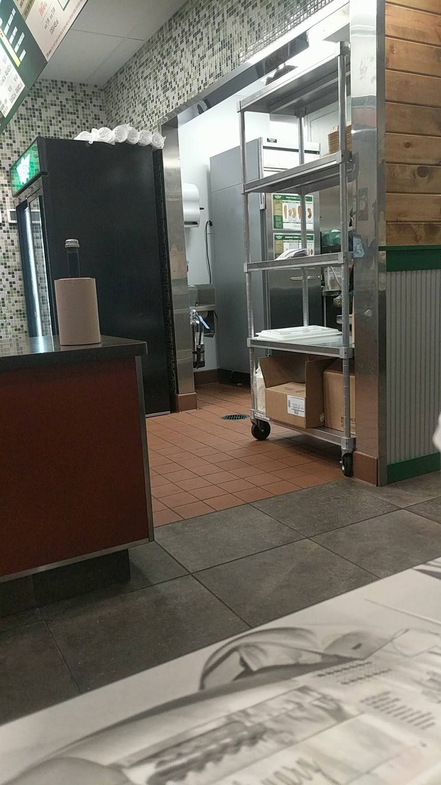 Wingstop | restaurant | 2750 Mt Pleasant St Ste 110, Burlington, IA 52601, USA | 3194099464 OR +1 319-409-9464