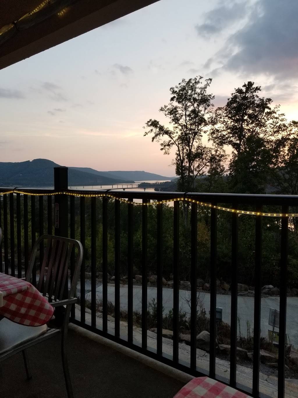 Look Out Winery, Inc. | restaurant | 11848 US-41, Guild, TN 37340, USA | 7274998974 OR +1 727-499-8974