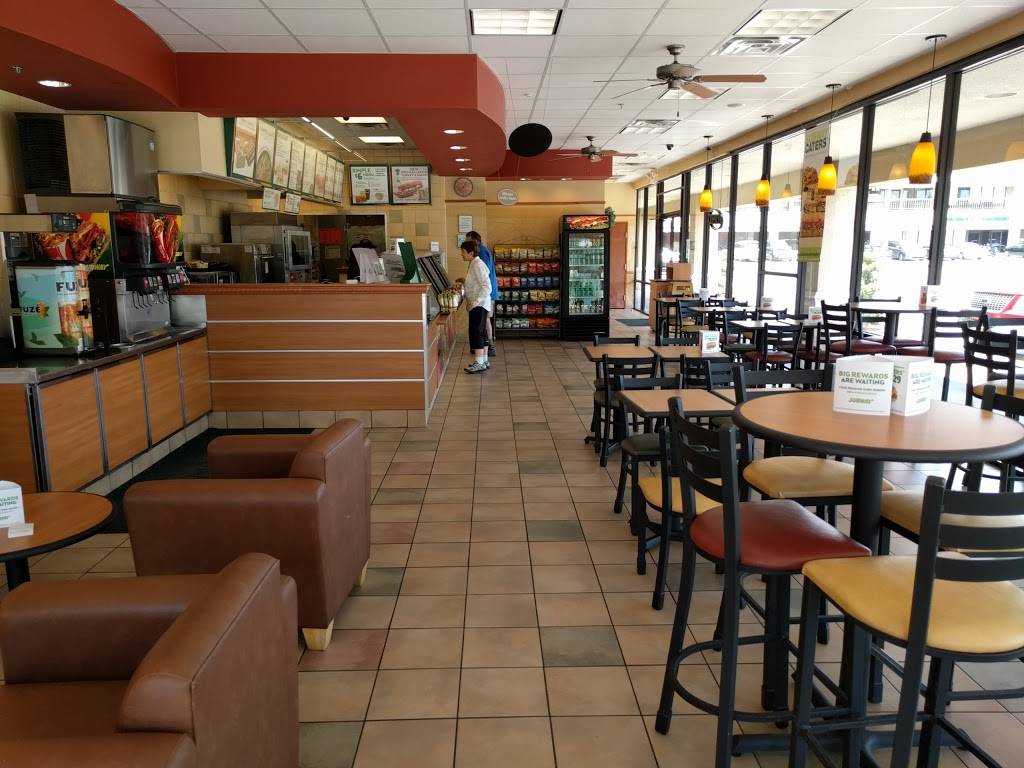Subway Restaurants | restaurant | 6859 Arapaho Rd #601, Dallas, TX 75248, USA | 9726615366 OR +1 972-661-5366
