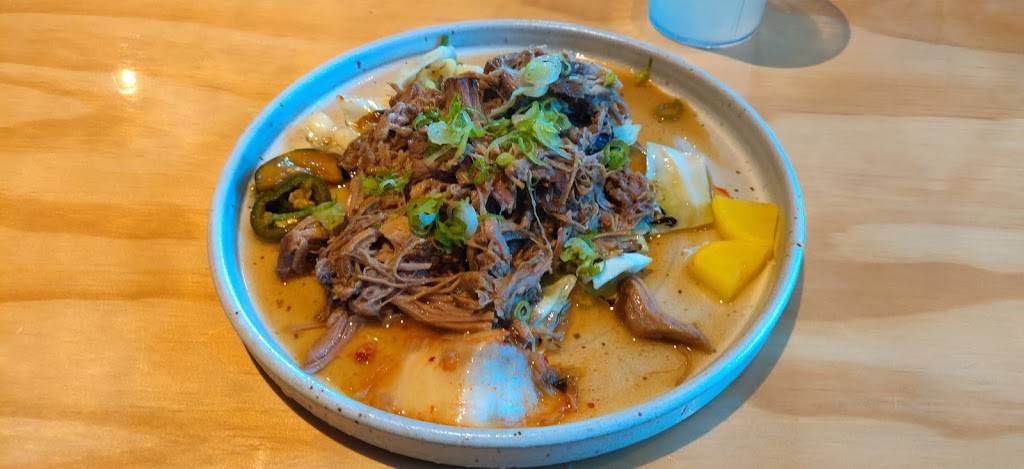 Smokin Fire Fish | restaurant | 3258 NE Broadway St, Portland, OR 97232, USA | 5032658200 OR +1 503-265-8200